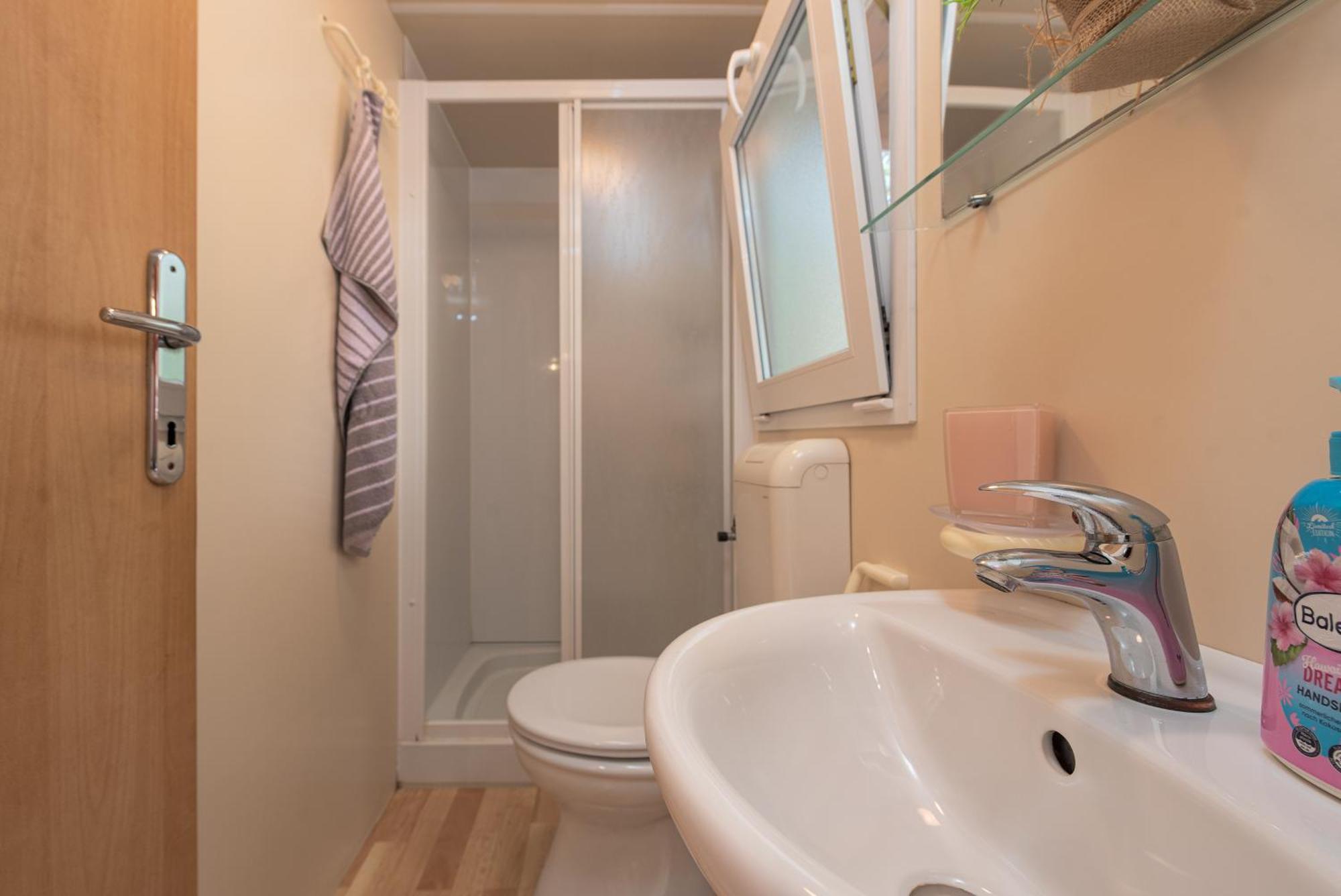 Camp Mrkva Mobile Homes Sukošan Rom bilde